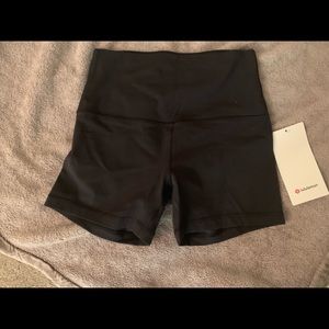 LuluLemon Align Shorts size 6